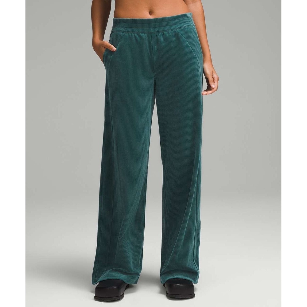 Lululemon Scuba Pant Women's 6 Storm Teal Mid-Rise Wide-Leg Velvet Corduroy Nulu
